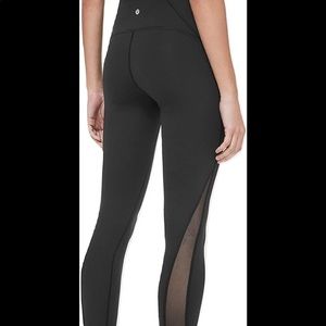 Lululemon Deep Breath 7/8 Leggings size 6